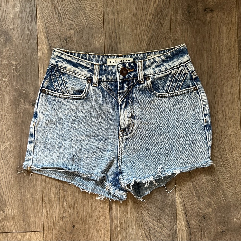 Bullhead high waisted shorts